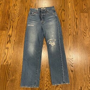 Levi’s Women’s Ribcage Straight Ankle size 26 Distressed Medium Wash Jeans